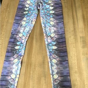 NIYAMA SOL Mother of Dragons @littlefire33